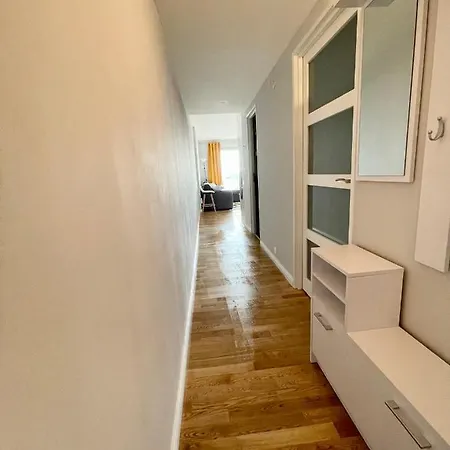 Lägenhet Calme Et Propre Avec Vue Sur La *