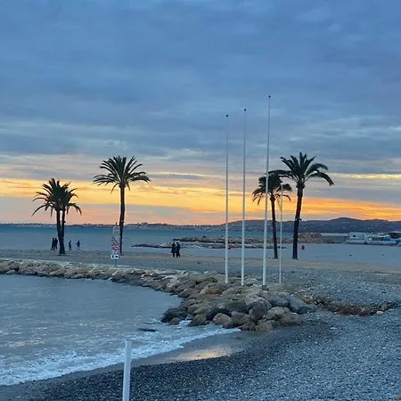 Calme Et Propre Avec Vue Sur La Apartmán Saint-Laurent-du-Var